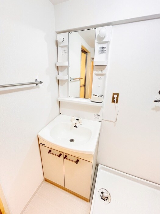 物件内観写真12　(洗面)