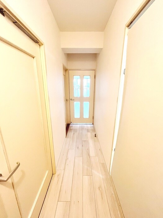 物件内観写真18　(廊下)