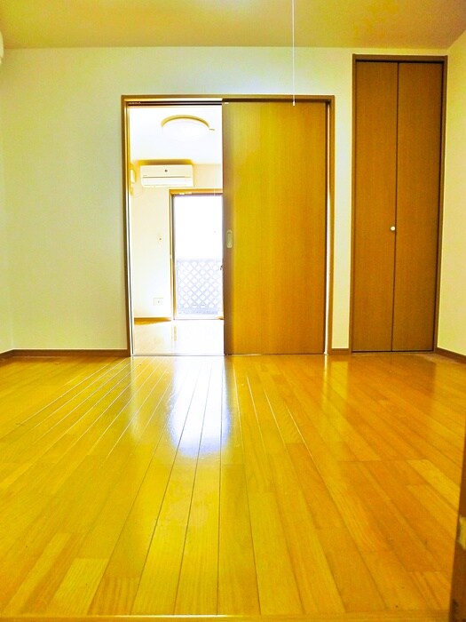 物件内観写真15　(居室)