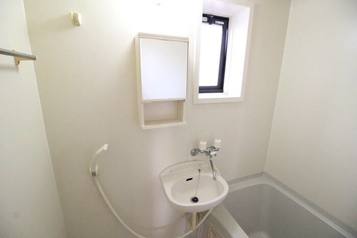 物件内観写真13　(洗面)