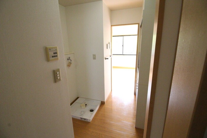 物件内観写真19　(廊下)