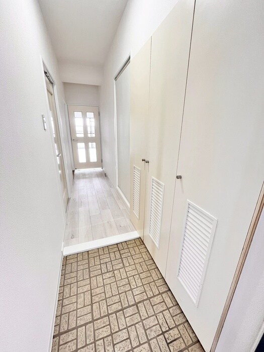 物件内観写真16　(玄関)