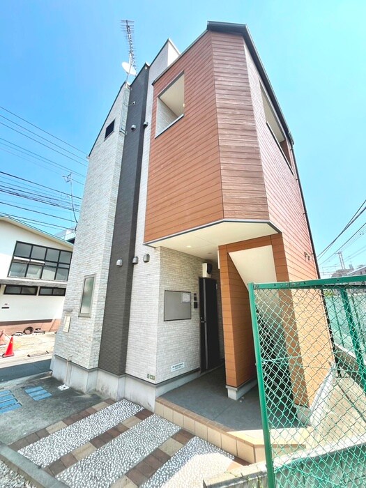 物件外観写真2　(外観写真)