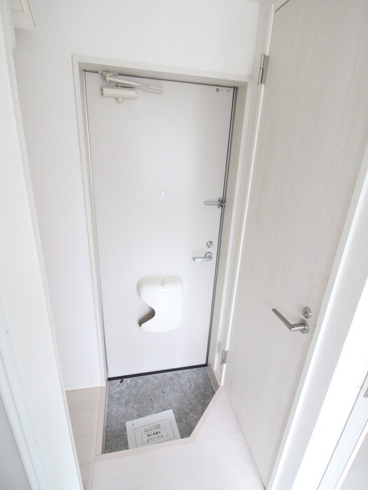物件内観写真19　(玄関)