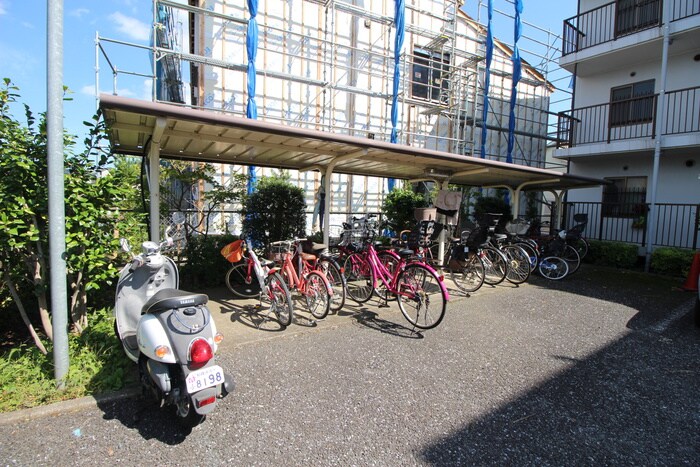 物件外観写真3　(駐輪場)