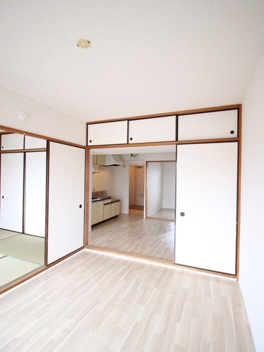 物件内観写真12　(居室)