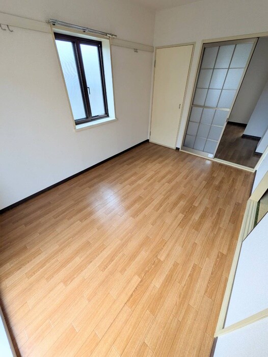 物件内観写真5　(居室)