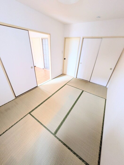 物件内観写真18　(居室)