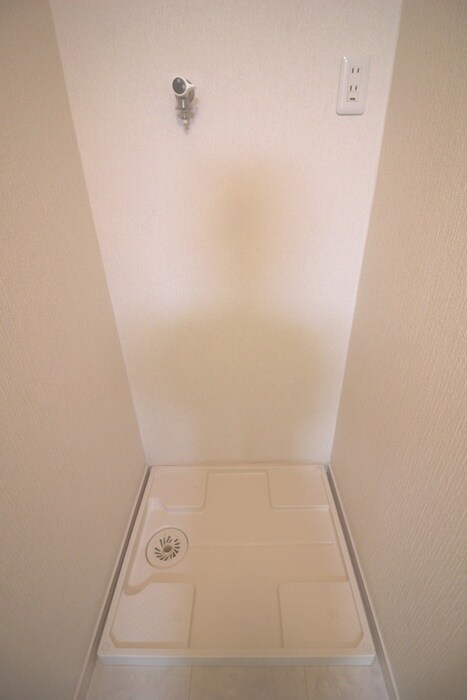 物件内観写真15　(洗濯機置場)