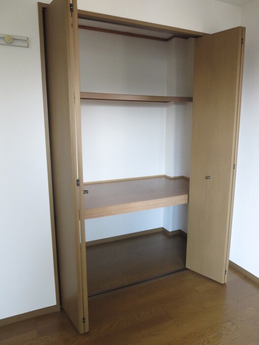 物件内観写真10　(収納)