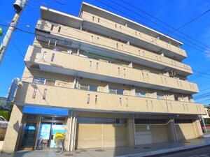 ライジングパレス外観写真