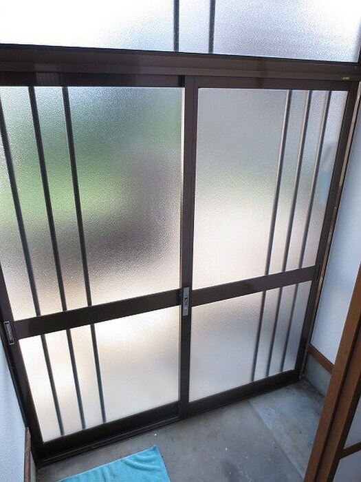 物件内観写真16　(玄関)