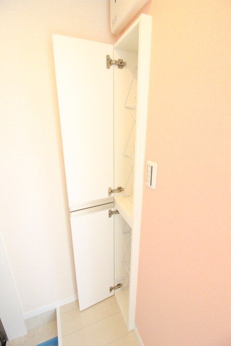 物件内観写真10　(靴箱)