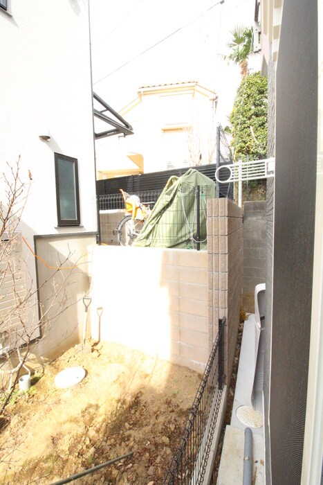 物件内観写真16　(室内からの展望)