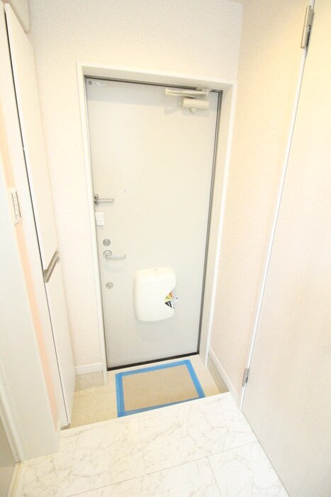 物件内観写真17　(玄関)
