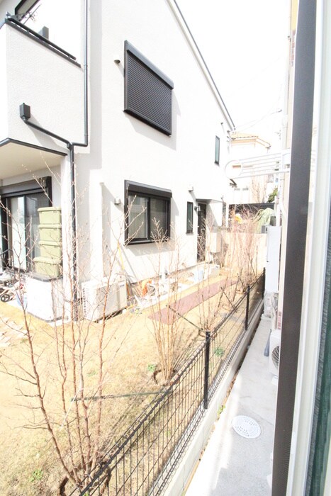 物件内観写真22　(室内からの展望)