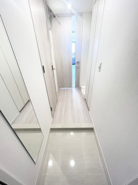 物件内観写真16　(玄関)