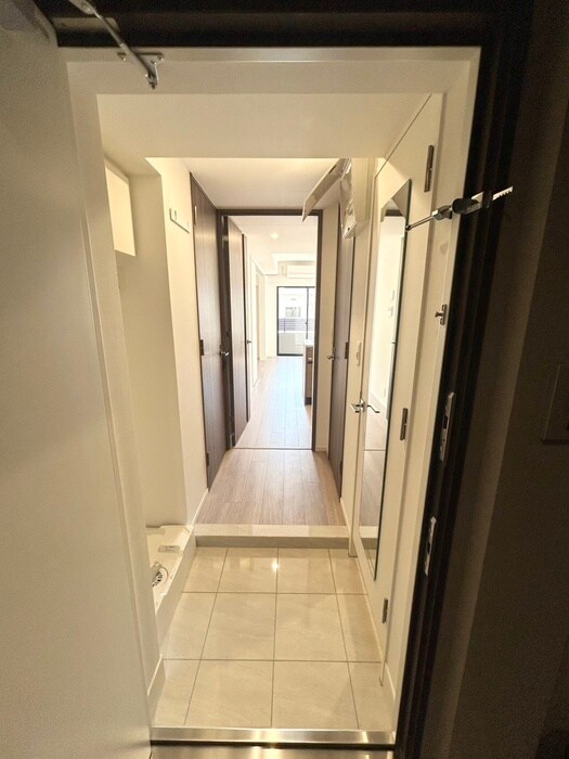 物件内観写真16　(玄関)