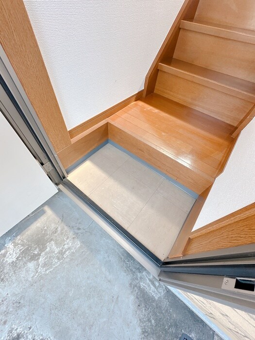 物件内観写真15　(玄関)