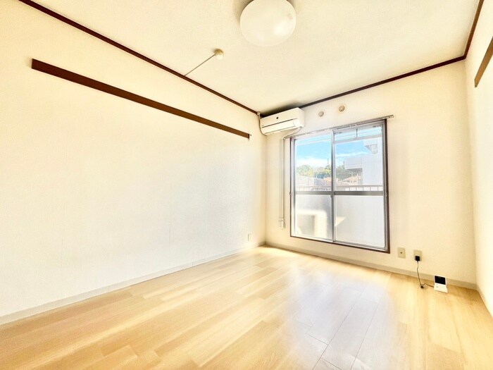 物件内観写真7　(居室)