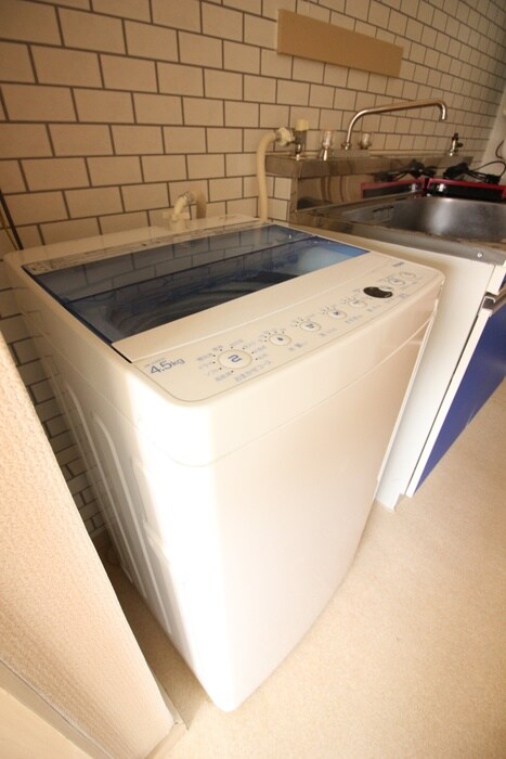 物件内観写真13　(洗濯機置場)