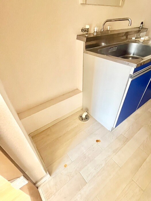 物件内観写真14　(洗濯機置場)