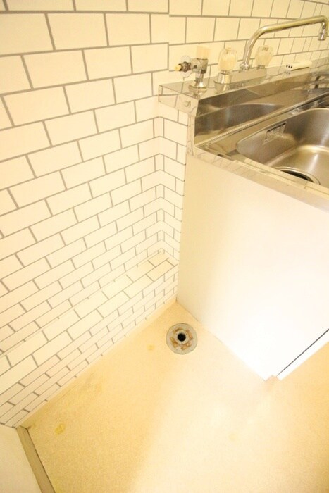 物件内観写真15　(洗濯機置場)