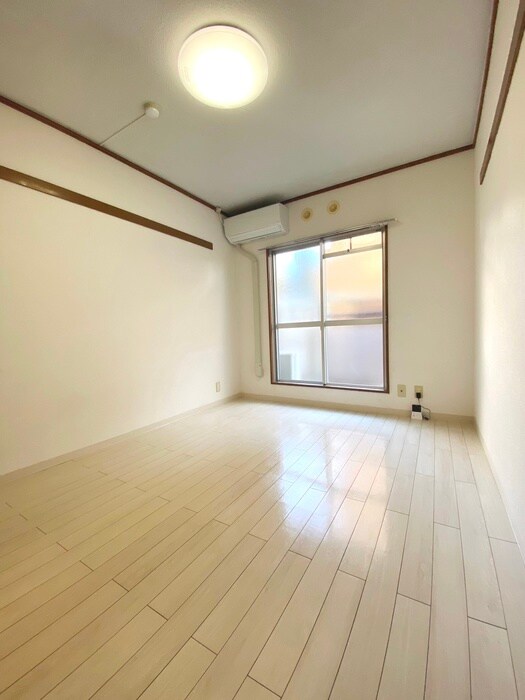 物件内観写真18　(居室)