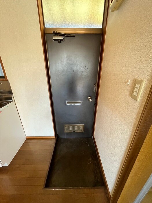 物件内観写真17　(玄関)