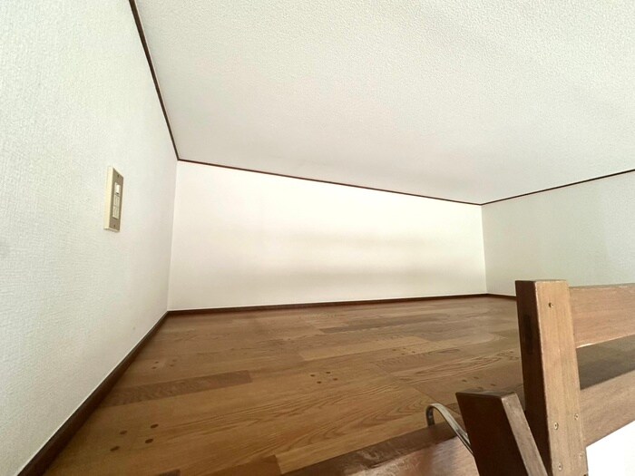 物件内観写真9　(ロフト)