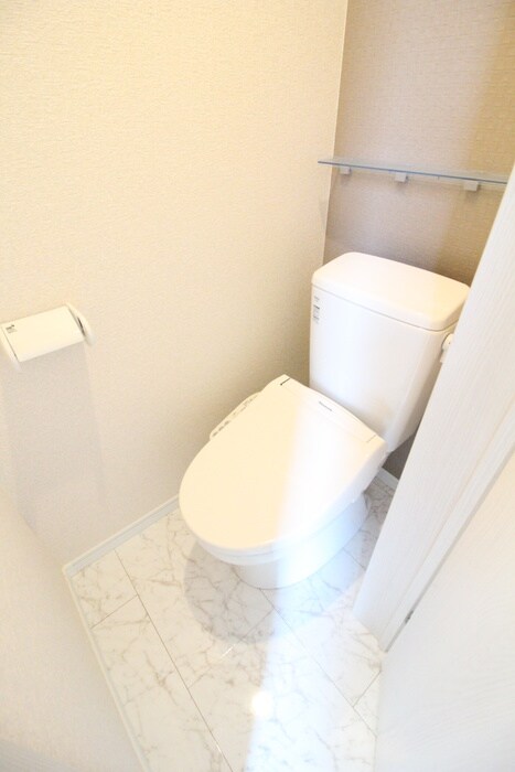 物件内観写真14　(トイレ)