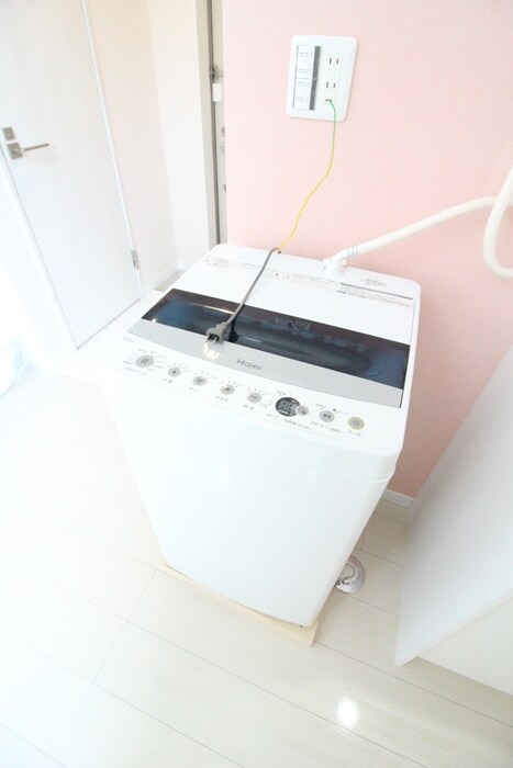 物件内観写真15　(洗濯機置場)