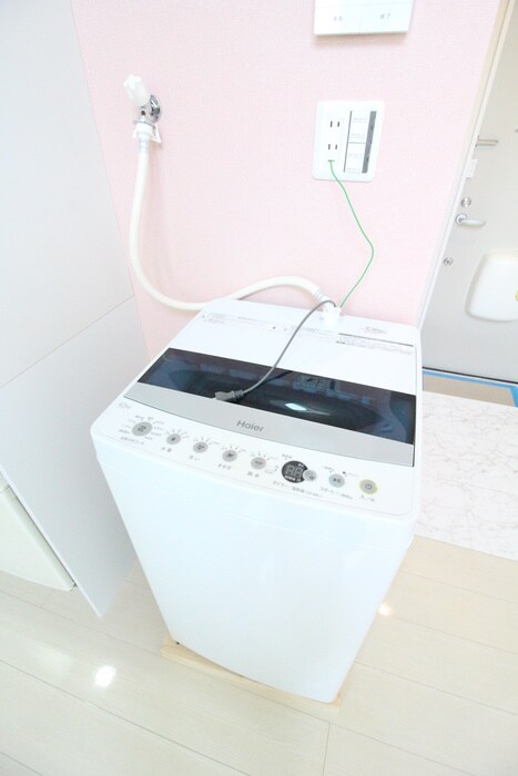 物件内観写真15　(洗濯機置場)