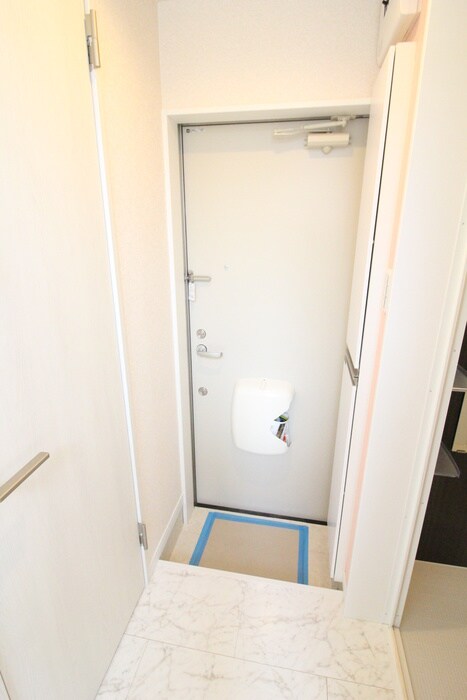 物件内観写真17　(玄関)