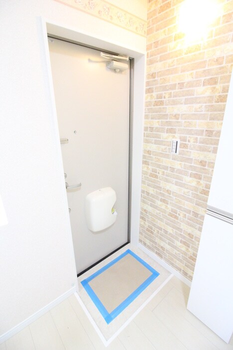 物件内観写真21　(玄関)