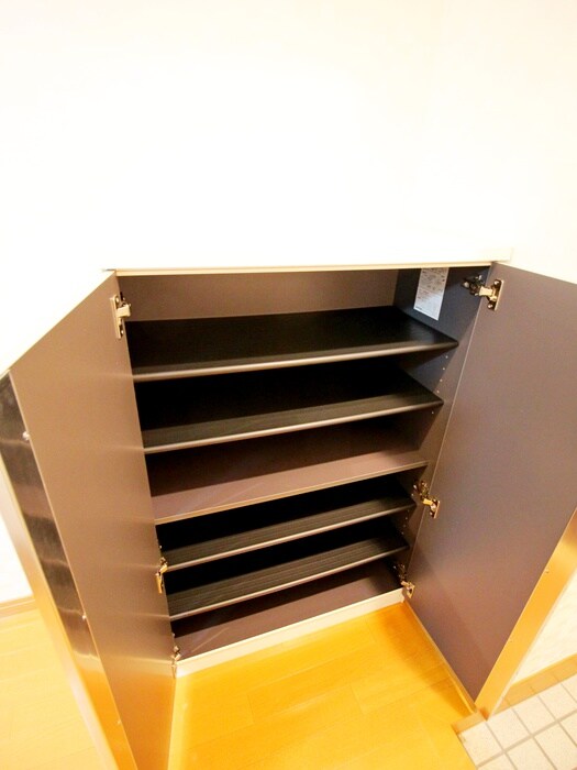 物件内観写真18　(靴箱)