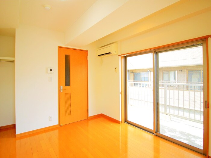 物件内観写真21　(居室)