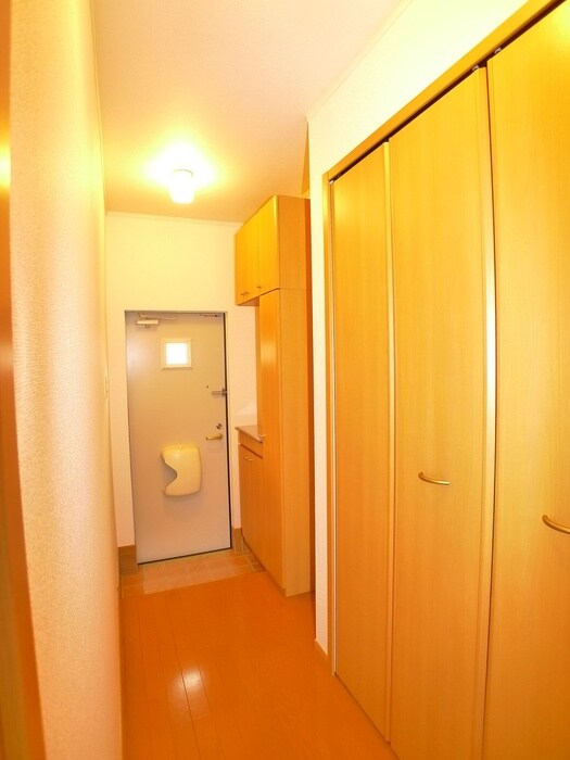 物件内観写真17　(廊下)