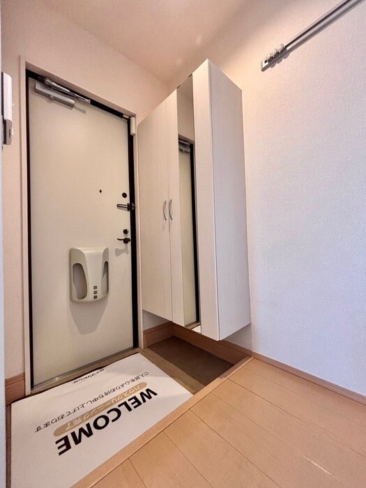 物件内観写真22　(玄関)