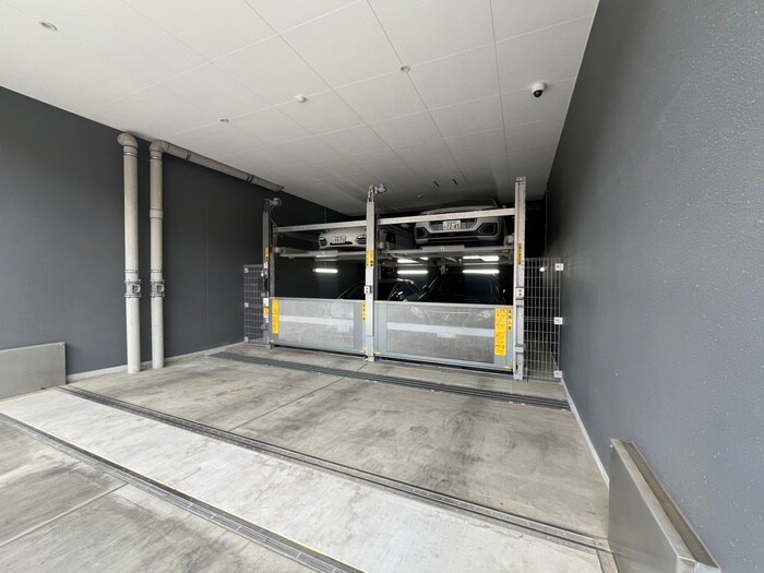 物件外観写真6　(駐車場)