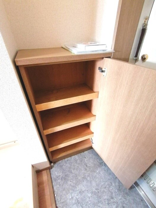 メゾン　ソレイユの靴箱