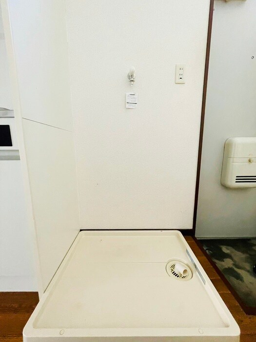 物件内観写真9　(洗濯機置場)