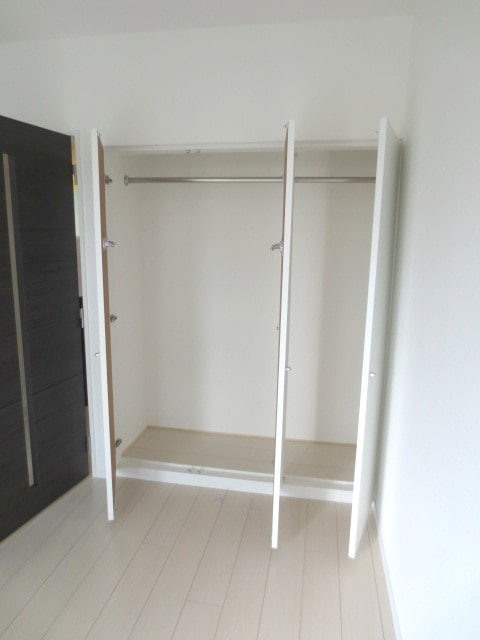 物件内観写真16　(収納)