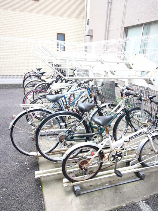物件外観写真5　(駐輪場)