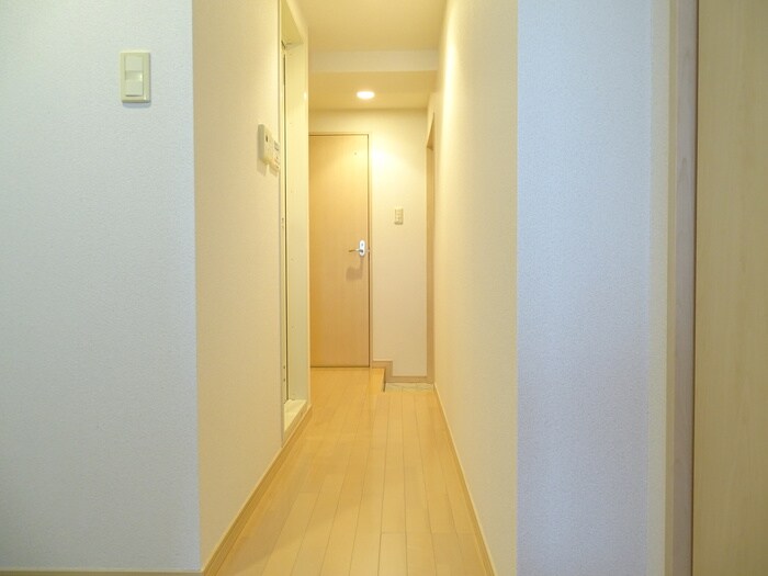 物件内観写真15　(廊下)