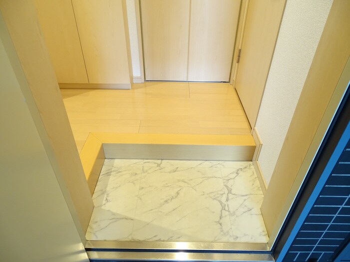 物件内観写真22　(玄関)