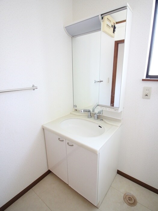 物件内観写真9　(洗面)