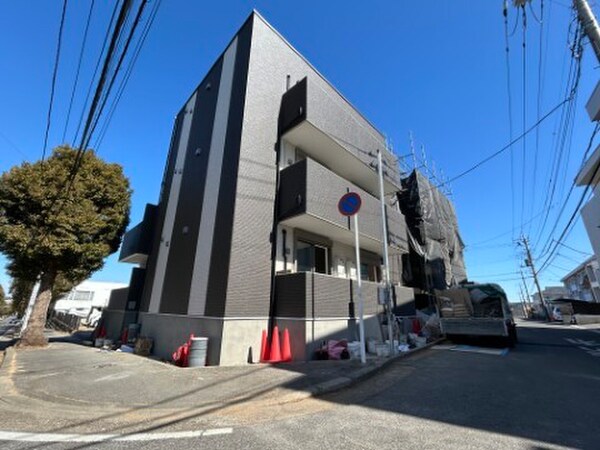 建築中