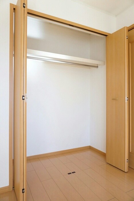 物件内観写真8　(収納)