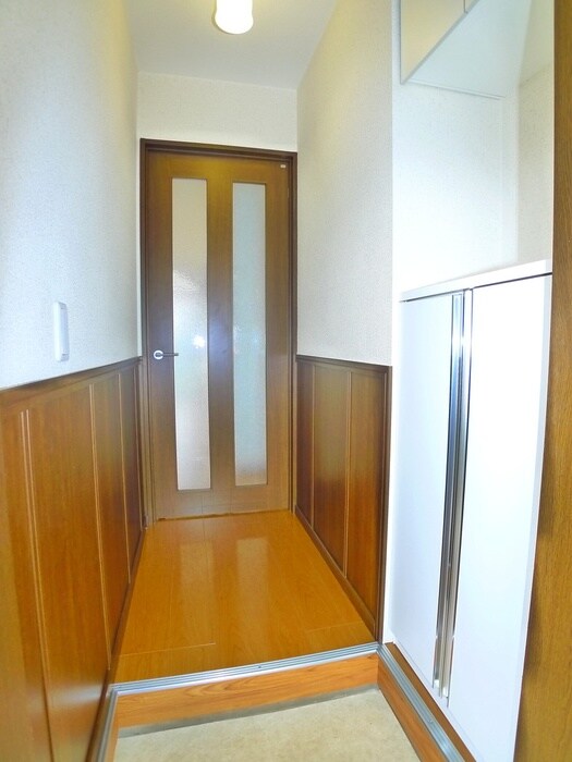 物件内観写真17　(玄関)